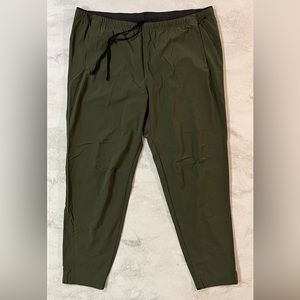 REI Co-Op Lightweight Olive Green Workout Pant XL/XXL